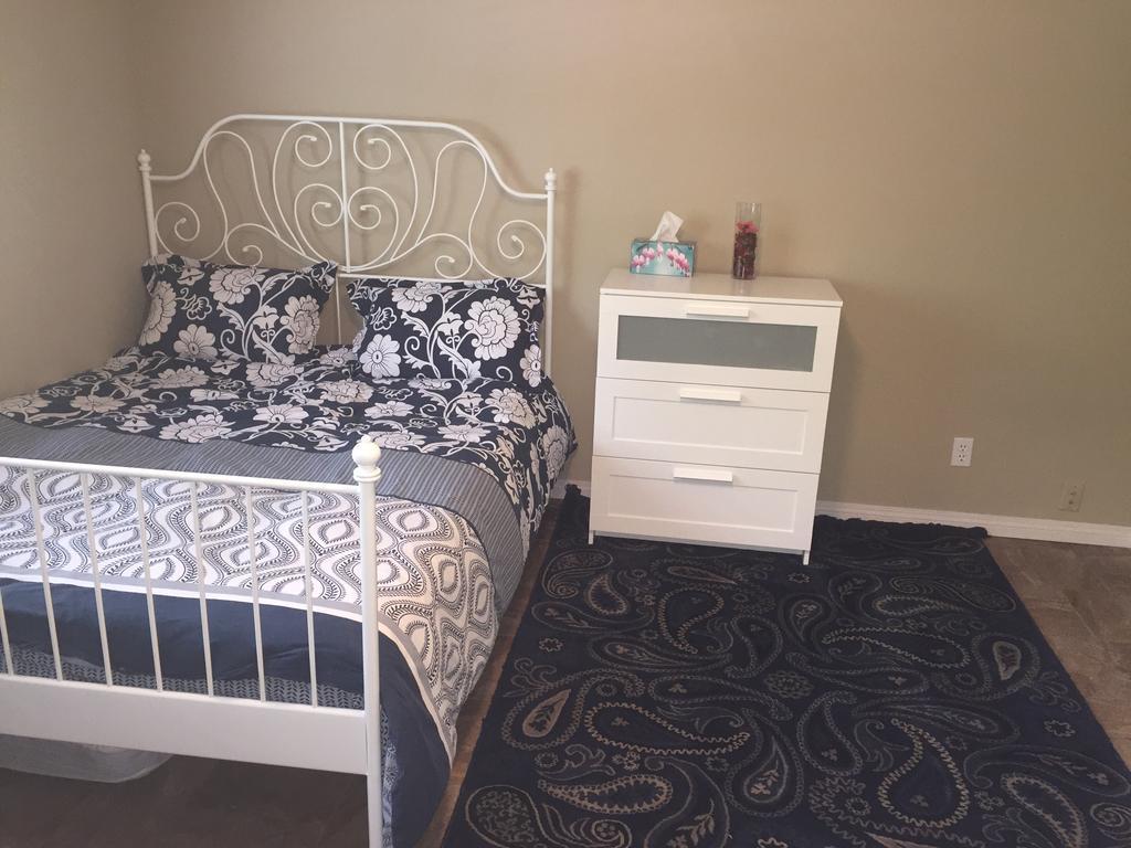 Brother Li Homestay Calgary Ngoại thất bức ảnh