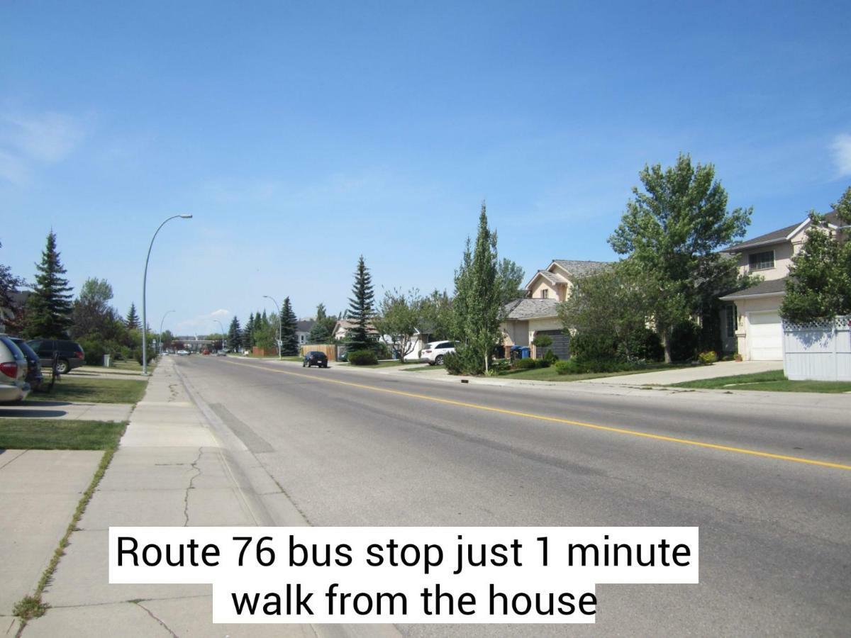 Brother Li Homestay Calgary Ngoại thất bức ảnh