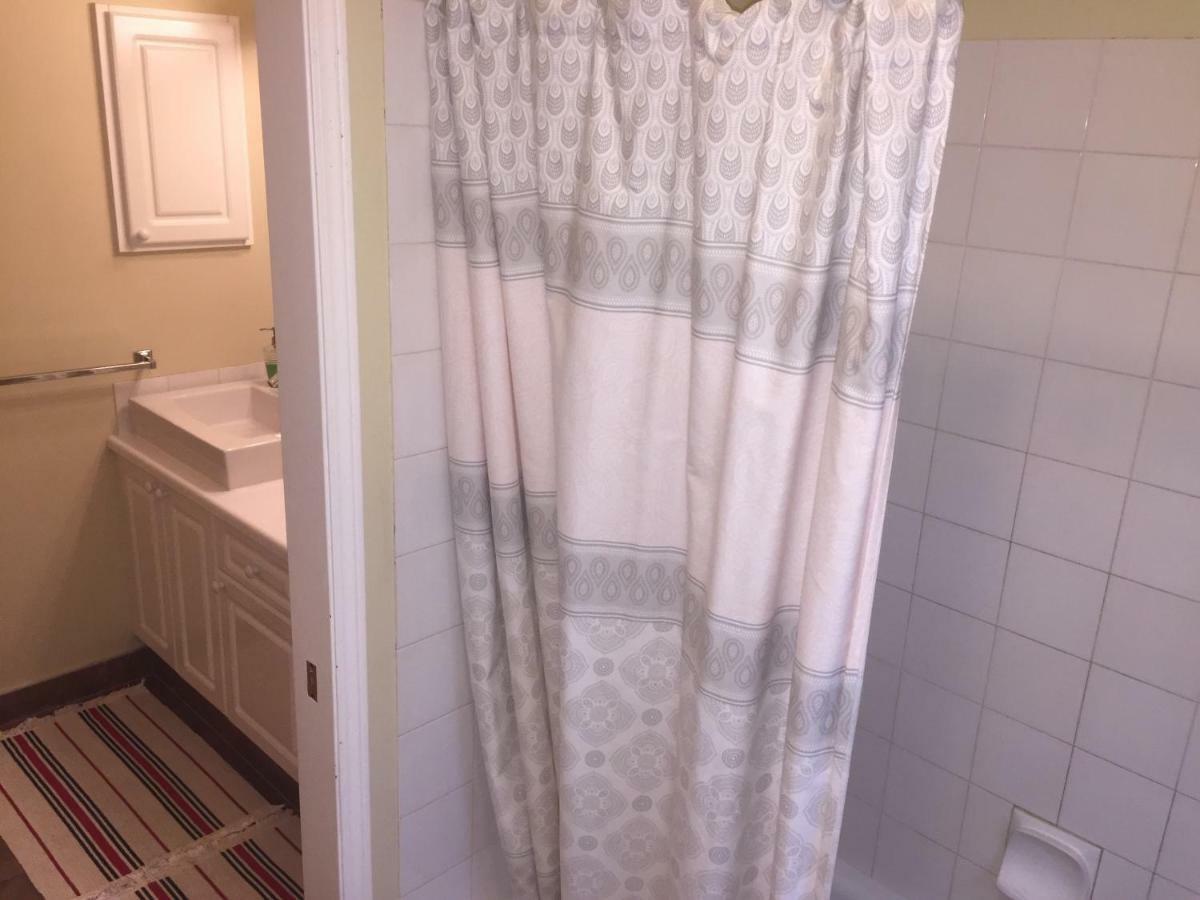 Brother Li Homestay Calgary Ngoại thất bức ảnh